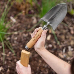 Kent & Stowe Stainless Steel The Capability Trowel -Ketler Outdoors Shop capabilitytrowel 720x 35604.1673877390