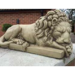 Border Stoneware Medium Laying Right