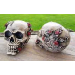 Border Stoneware Small Skull With Roses